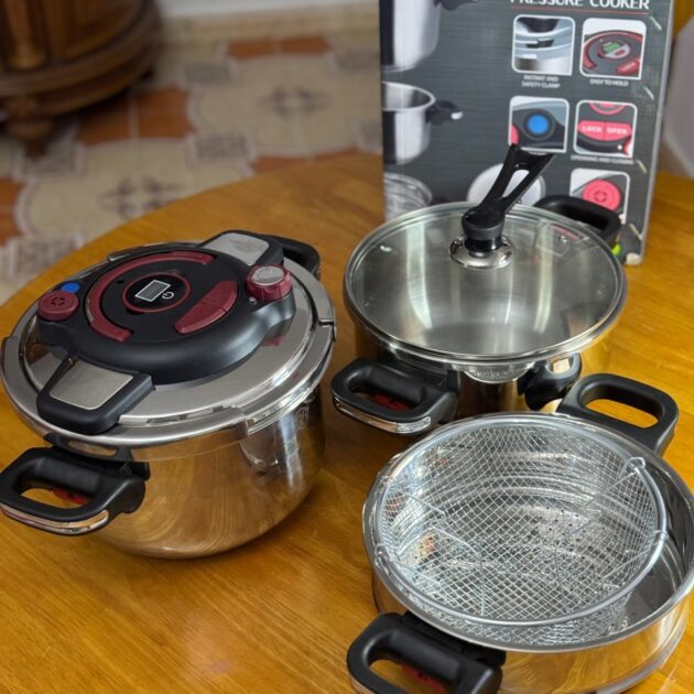 Pack Cocotte BBF 7 Pcs 4/7 L Inox 18/10 + Cadeau